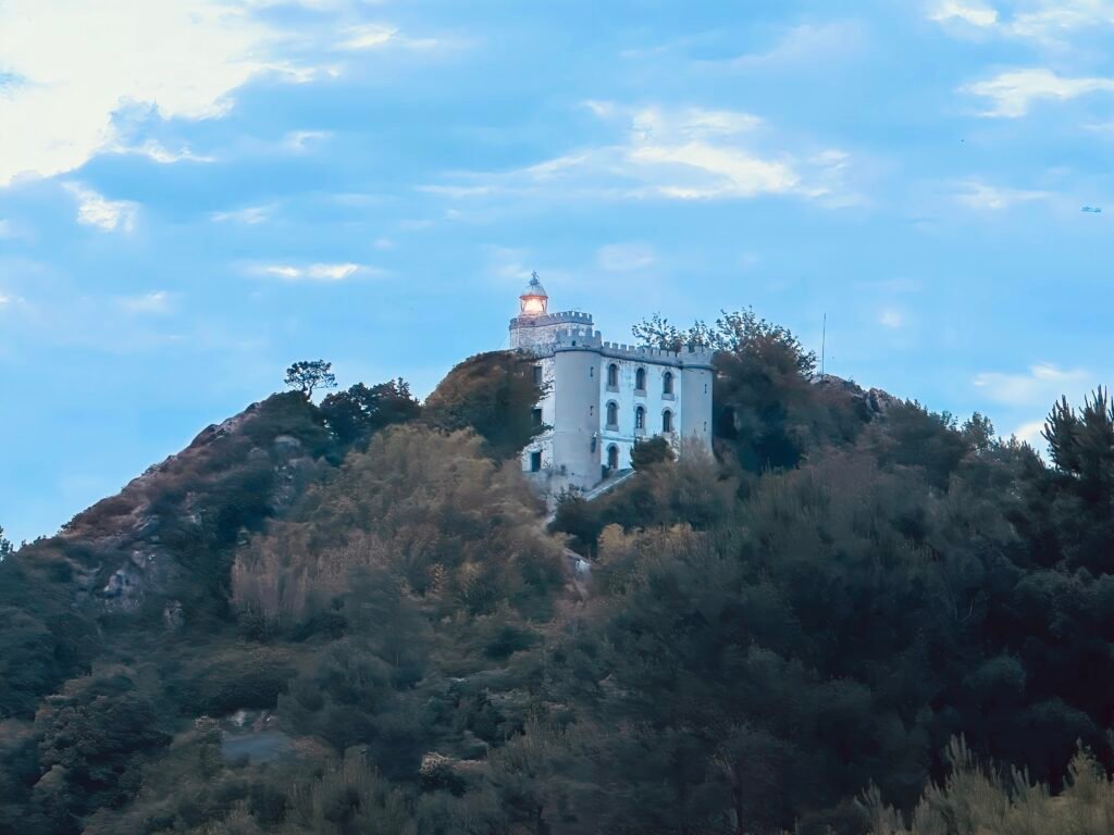 El Faro de Plata ya se ha encendido
