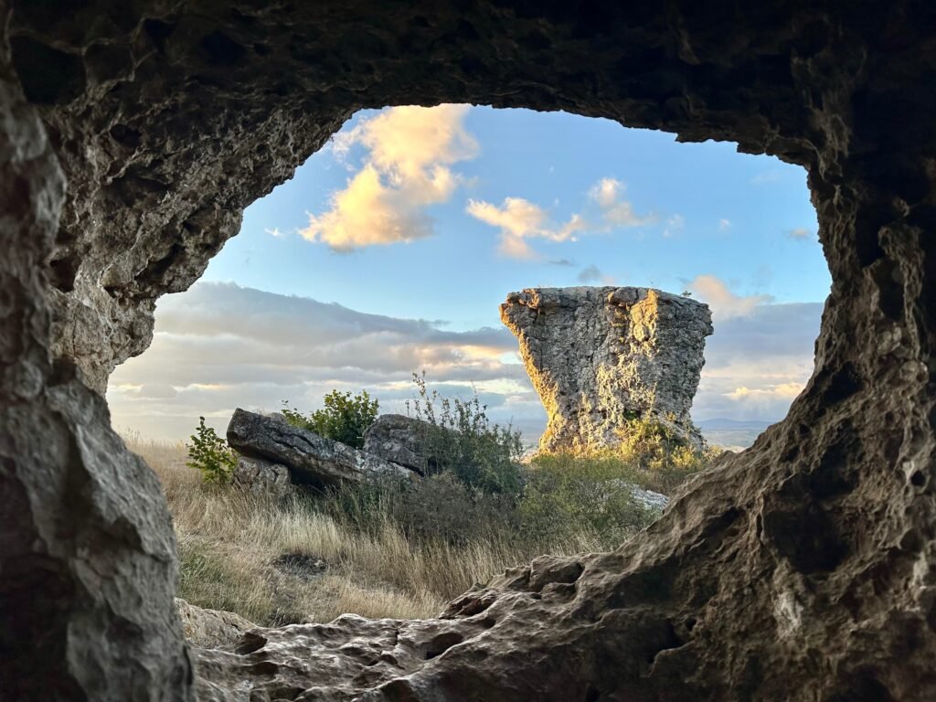 Monumentos geológicos de las Tuerces (Geoparque de las Loras)
