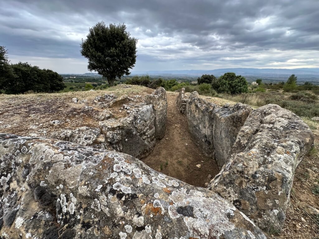 El corredor no se descubrió hasta años después del descubrimiento del dolmen (Dólmenes de La Rioja Alavesa)