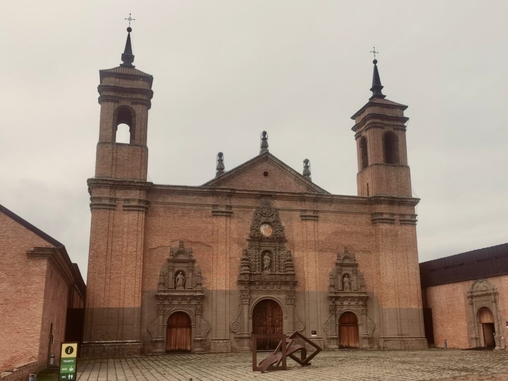Fachada de la Iglesia del Monasterio Nuevo de San Juan de la Peña