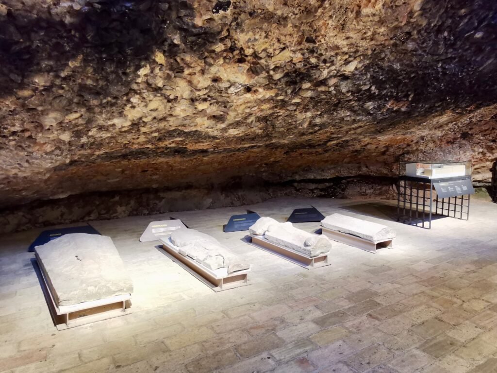 Panteón de los primeros reyes de Aragón