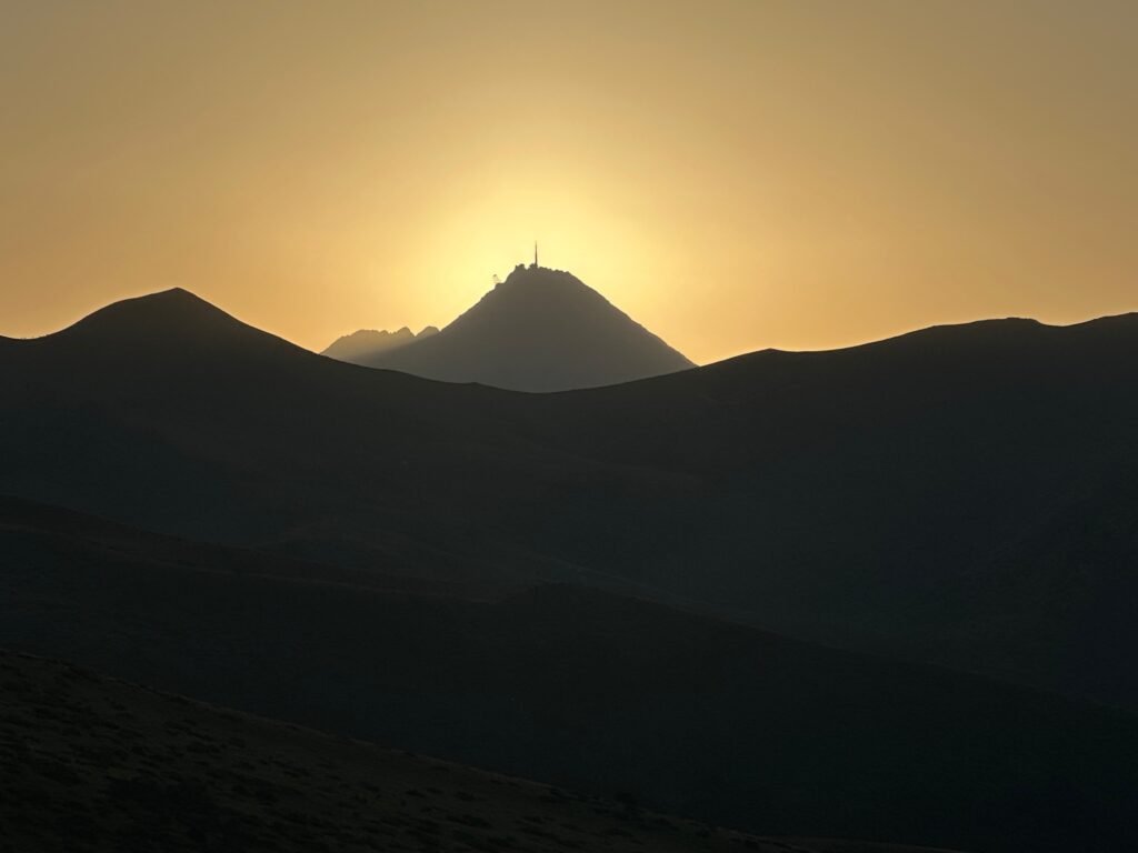 El Pic du Midi al atardecer. Valle de Aure-Néouvielle