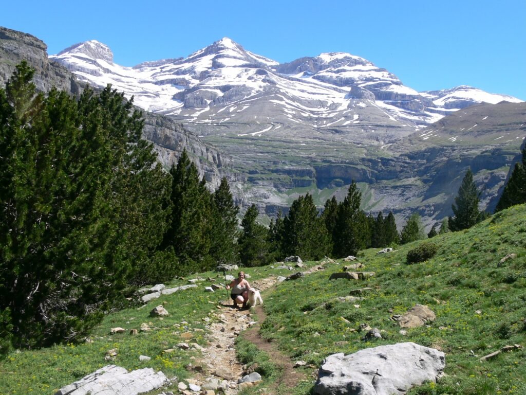 La faja de Pelay con el monte Perdido al fondo_open your mind traveling