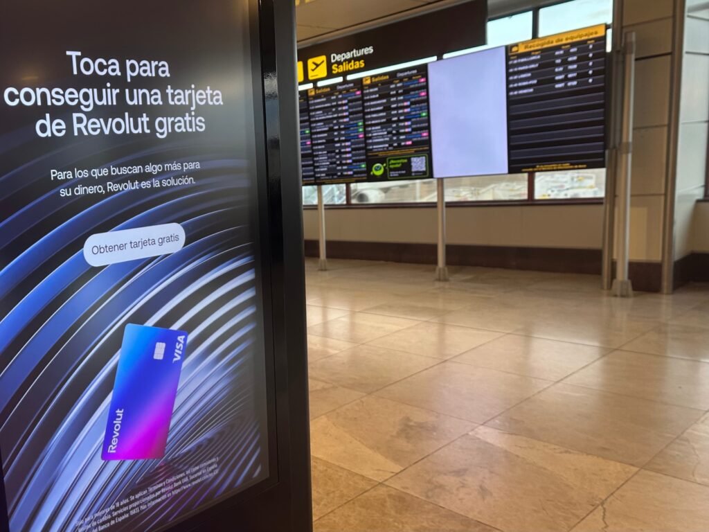 Contrata Revolut con Open Your Mind Traveling