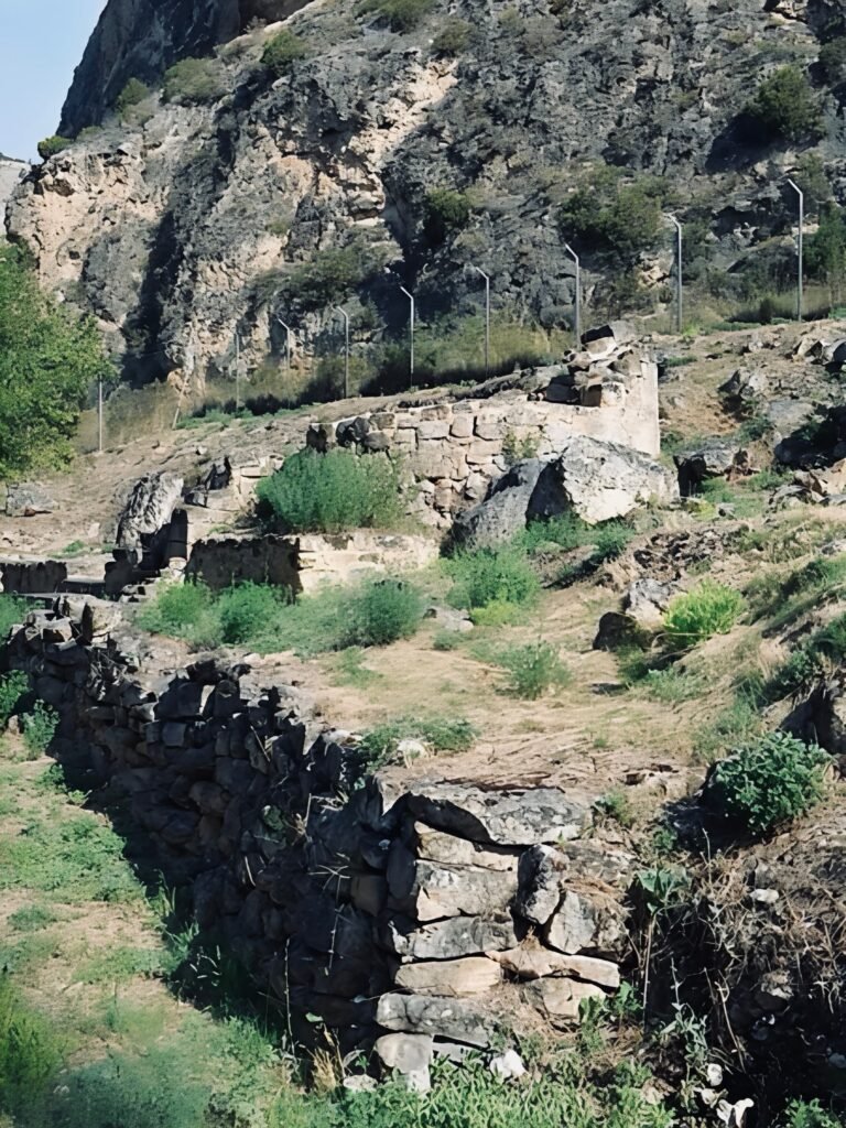 Ruinas de la Iglesia paleocristiana - rioja alavesa