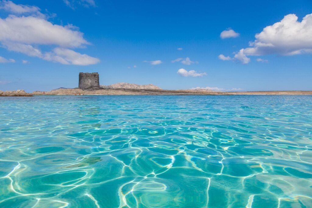 Bañarse en La Pelosa (Cerdeña) es como estar en el paraíso