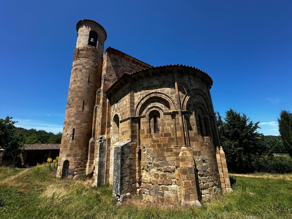 Colegiata de San Martín de Elines (una joya del románico)