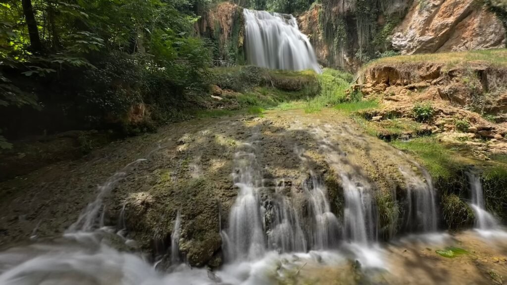 Los monjes modificaron el curso del Río Piedra para tener agua allí donde la necesitaban