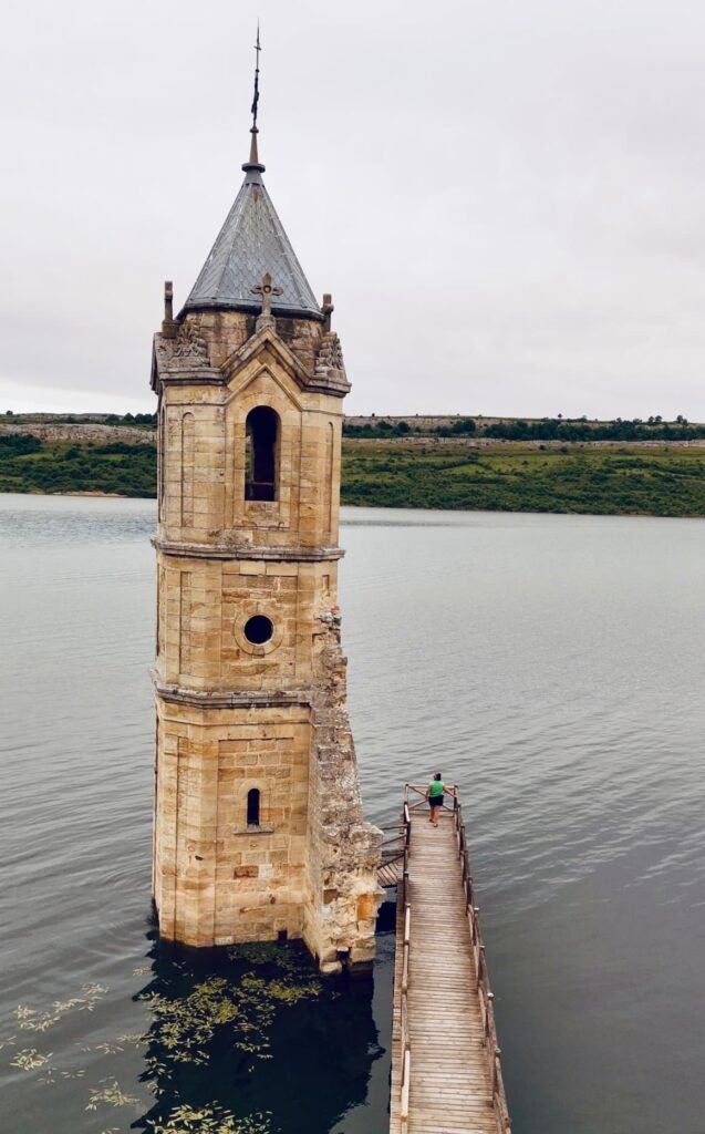 La Catedral de los Peces (Villanueva de Las Rozas)