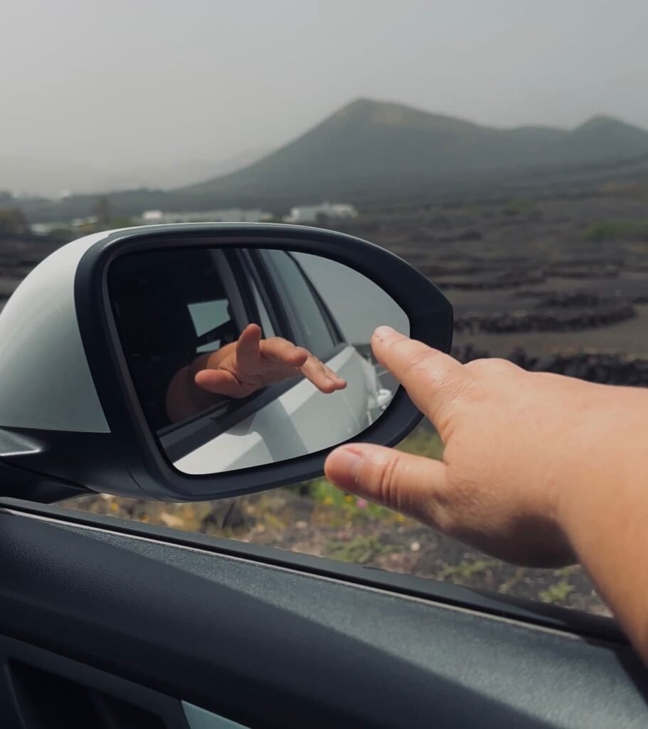 Trucos “open your mind traveling” para ahorrar dinero al alquilar tu coche en vacaciones