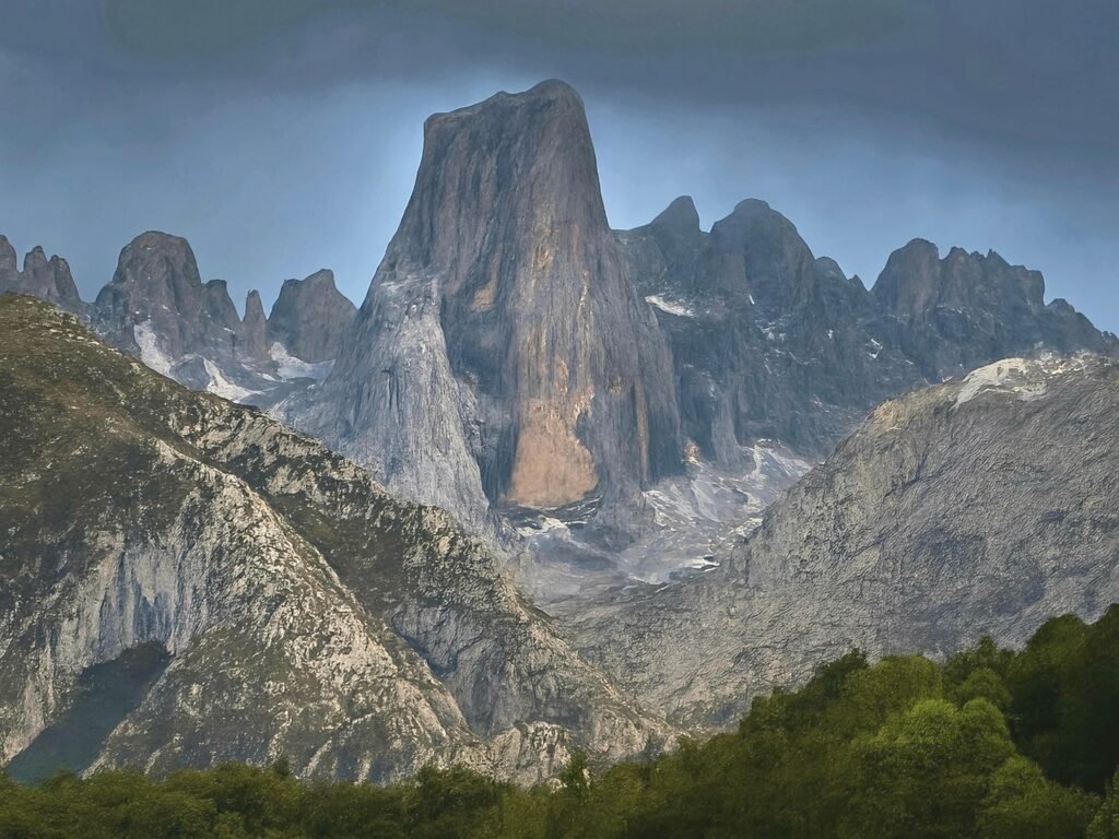 El Naranjo de Bulnes (o Pico Urriellu) el más emblemático de los Picos de Europa