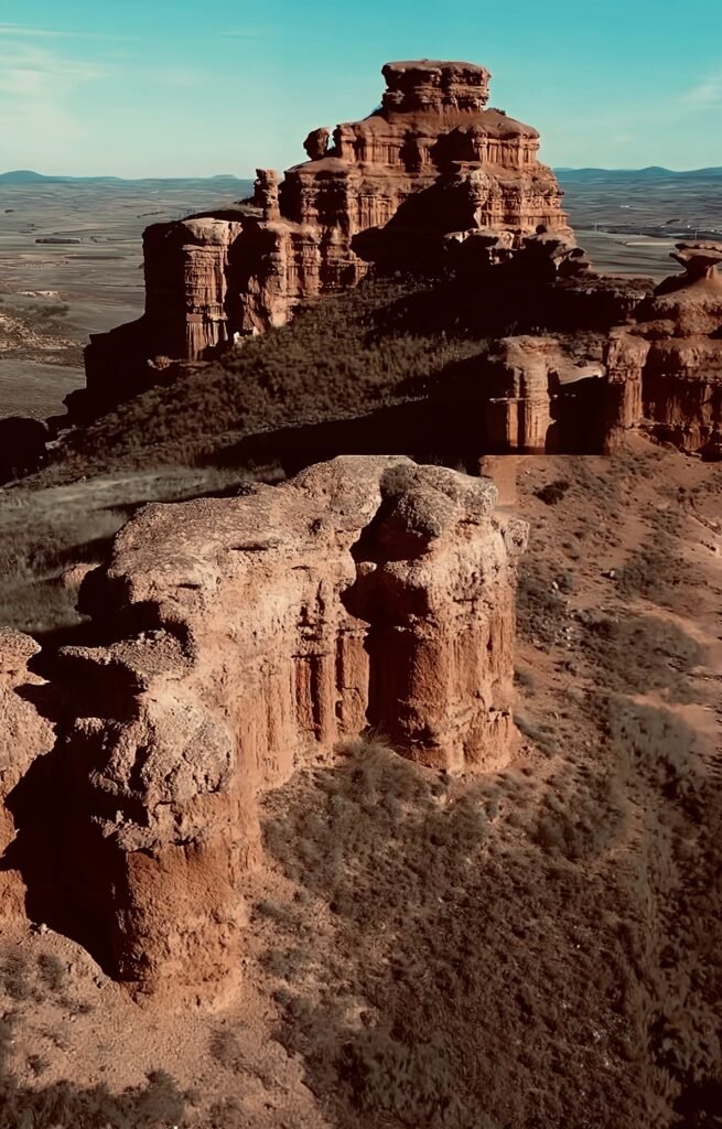 Imponente fortaleza de piedra en la Sierra de Armantes